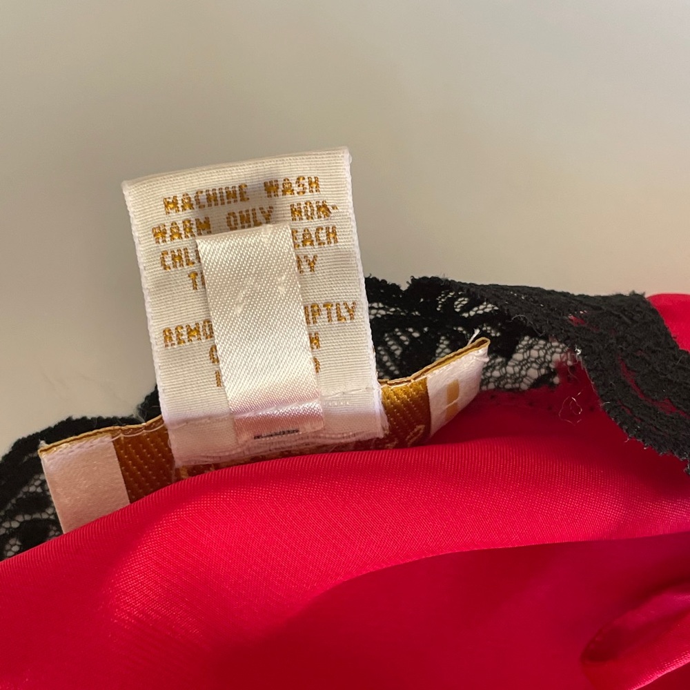 VTG Victoria’s Secret Slip Dress - Picture 4 of 7